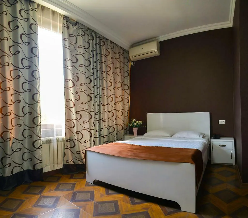 Szálloda New Eurolux